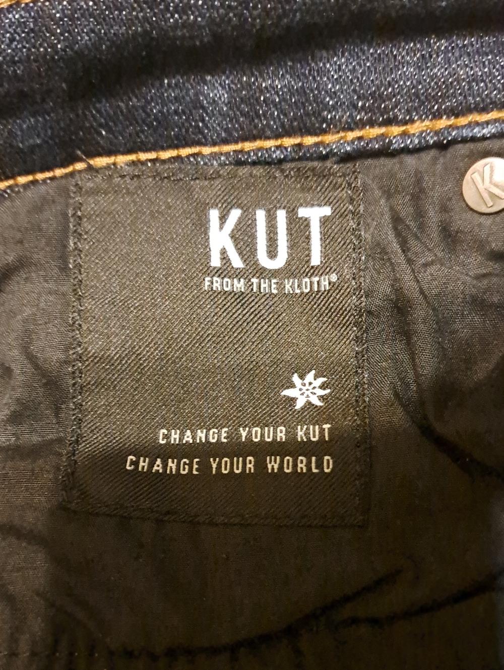 Kut from the Kloth Dark Indigo Cropped Stretch Jeans. Size 8. - Picture 9 of 12
